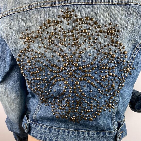 ❤️Last Chance INC International Concepts beaded cropped denim jacket size M - Picture 3 of 9